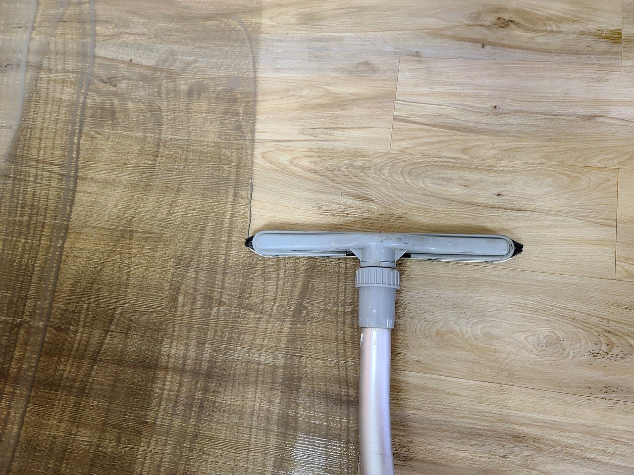 How to Clean Baseboards in Your Commercial Space